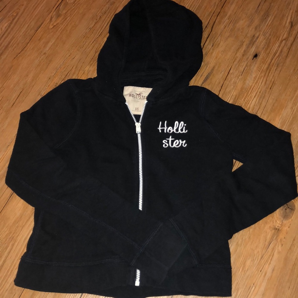 Cropped Hollister sweater